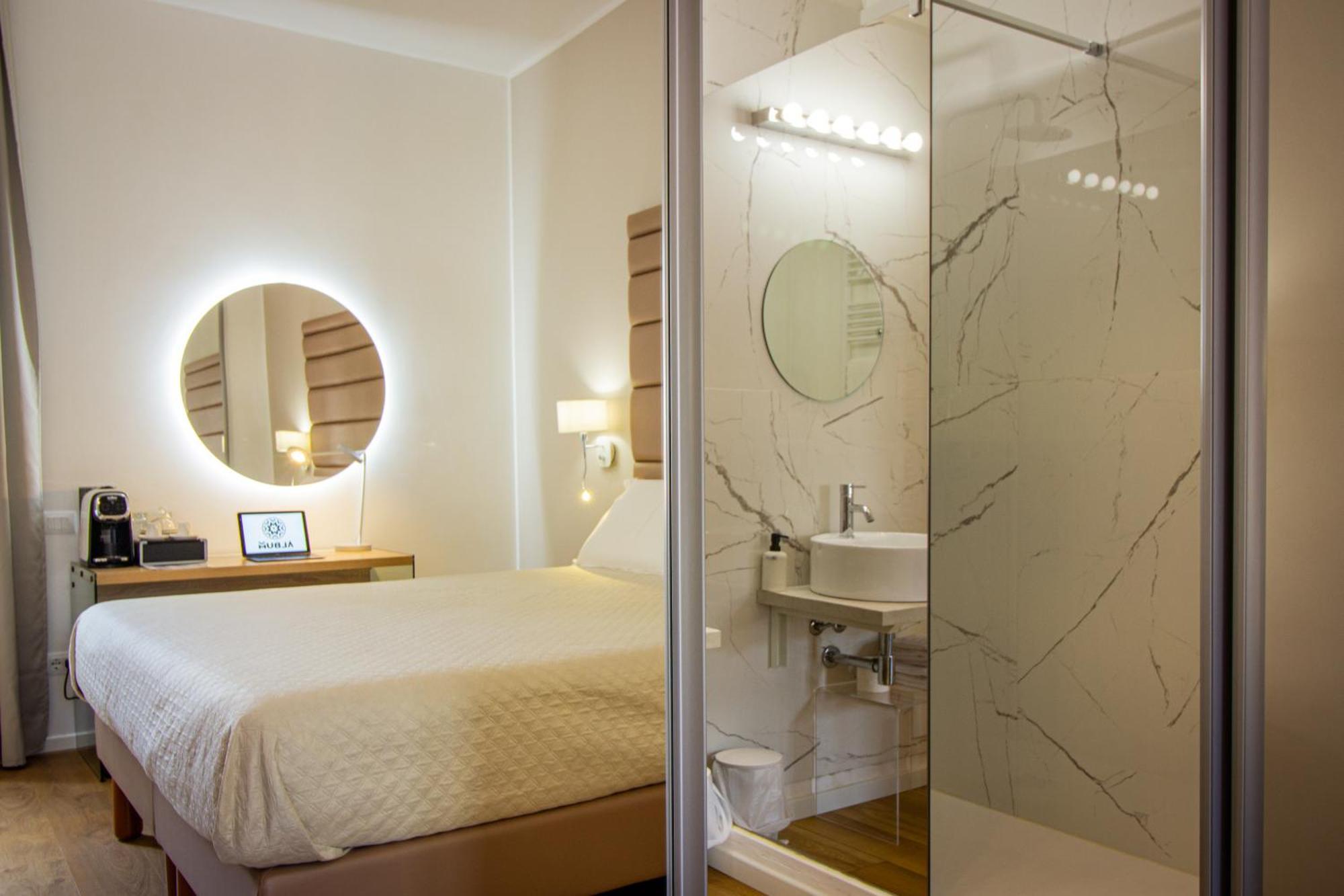 Album Boutique Rooms Sassari Extérieur photo
