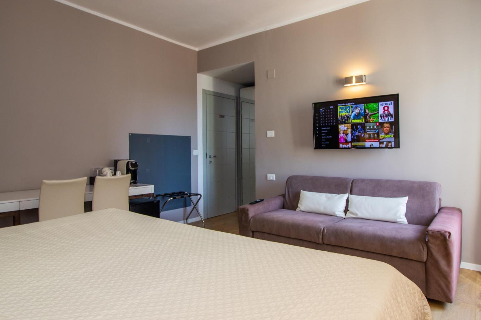 Album Boutique Rooms Sassari Extérieur photo